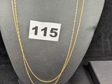 un gros plan sur un mannequin portant un numéro