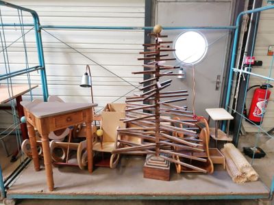 a picture of a wooden christmas tree made out of sticks