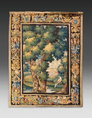 une image d'une tapisserie accrochée au mur d'une pièce