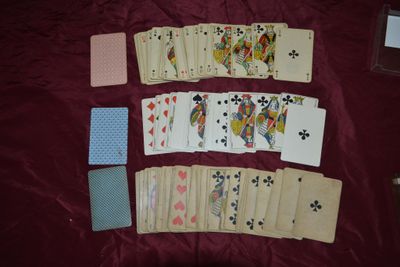 Trois jeux B.P. Grimaud portrait franco-belge (deux têtes) :…