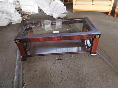 1 table basse en bois de placage dessus verre, de style Empi…