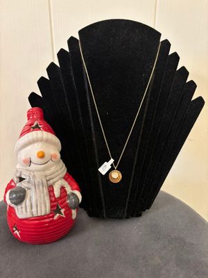 Collier en plaqué, avec pendentif rond- Neuf, suite faillite…