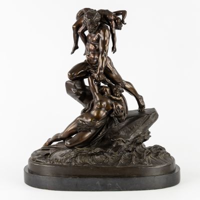 une image représentant une statue en bronze d'un homme et d'une femme