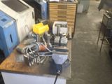 a machine that is sitting on a table in a room
