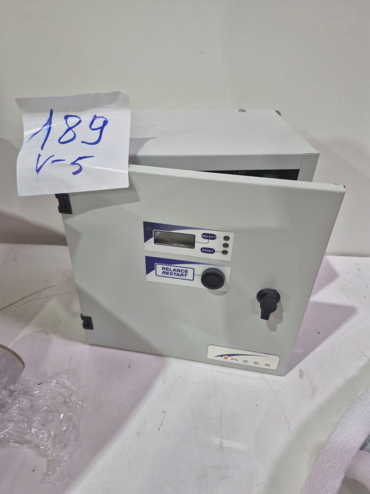 Coffret électrique d'alimentation secourue AEES, modèle V28A…