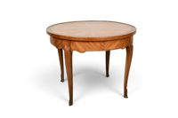 TABLE basse circulaire marquetée à pieds cambrés et sabots e…