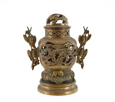VIETNAM - Vers 1900 Brûle-parfum en bronze dépatiné quadripo…