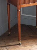 TABLE VOLANTE en acajou et placage d'acajou de forme rectang… (photo 4)