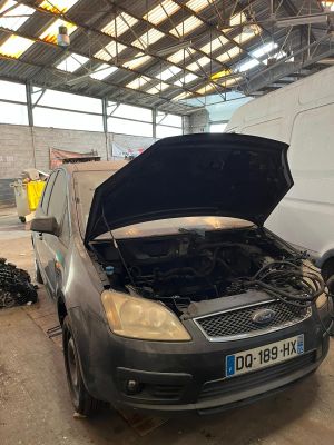 FORD FOCUS Immatriculation : DQ-189-HX