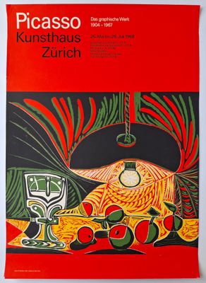 une couverture de livre rouge sur laquelle est représenté un vase et des fruits
