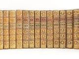 un grand nombre de livres empilés les uns sur les autres