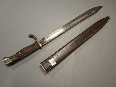 BAIONNETTE allemande Ml 98/08, plaquettes bois. Lame marquée…