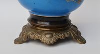 Paire de lampes à huile en porcelaine émaillée à décor peint… (photo 4)
