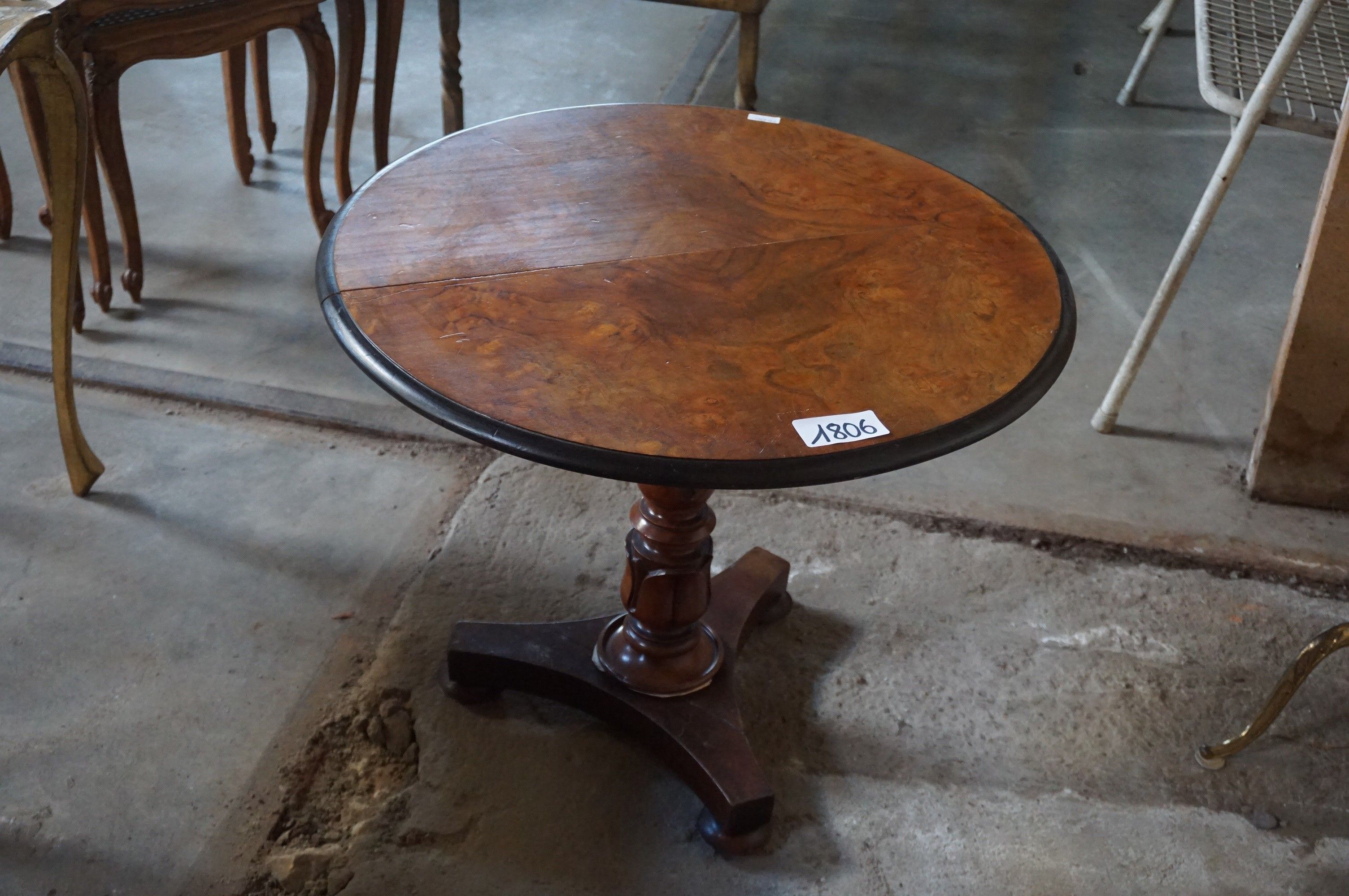 Table d'appoint anglaise à pied central - vers 1900 - H : 50…