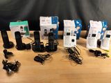beaucoup de téléphones posés sur une table