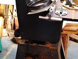 a machine that is sitting on a table in a room