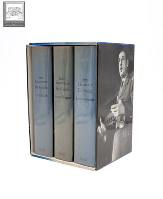 trois livres superposés