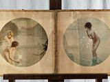 deux photos d'une femme et d'un enfant dans l'eau