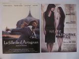 deux affiches de cinéma représentant un homme et une femme en robe noire