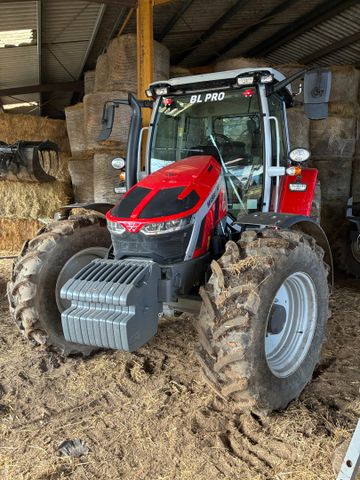 Tracteur agricole MASSEY FERGUSON, Type : 5S, immatriculé HA-091-...