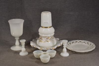 OPALINE BLANCHE : Ensemble comprenant un verre d'eau (gobele…