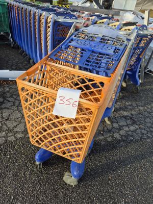 Lot de 16 chariots de courses en plastiques , structure bleu…