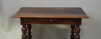 Table bureau rectangulaire en bois mouluré et tourné ouvrant… (photo 2)