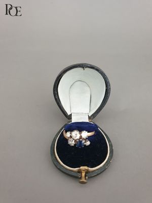 Bague en or jaune 18k (750‰) ornée de cinq petits diamants d… - Photo 1