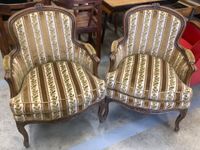 Paire de fauteuil type bergère à coussins, style Louis XV.