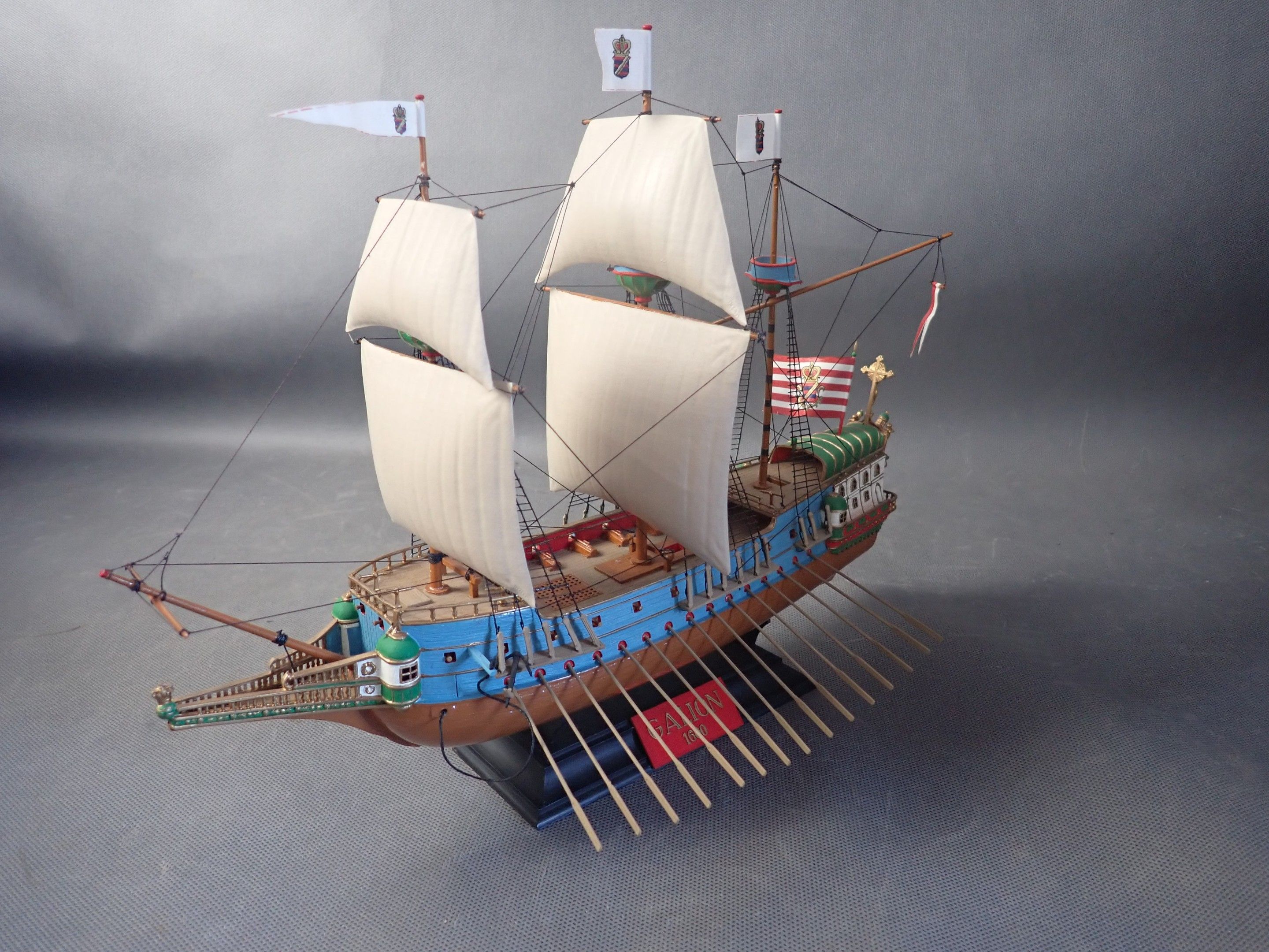 Objets d'art & Curiosités