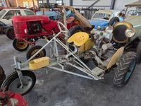 MOTO FAUCHEUSE. Modèle KIVA 3 ROUES (grise).