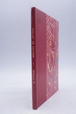une image représentant un livre à la couverture rouge