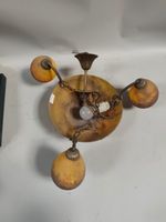 Un lustre en verre marmoréen orangé à trois lumières signé V… (photo 2)