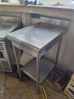 1 table inox adossée et tablette entretoise (100x50x70cm)