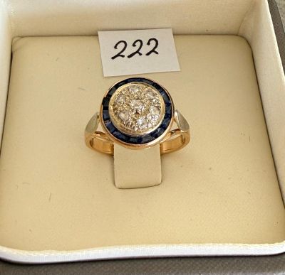 Bague 2 ors, rehaussée d'un motif en or gris, entièrement se…