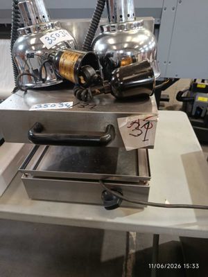 a machine that is sitting on top of a table