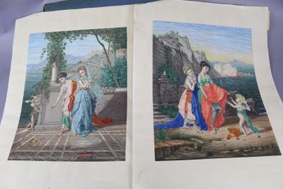 deux photos d'une femme et d'un enfant dans un livre