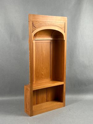 Petite niche en pitchpin (meuble de vitrine de commerce ? me…