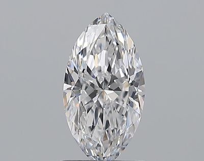 un diamant en forme de poire sur fond gris