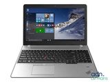 un ordinateur portable équipé d'un écran Windows 10 et d'un clavier
