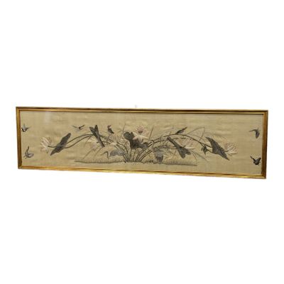 une image représentant un tableau avec des oiseaux et des fleurs sur fond blanc