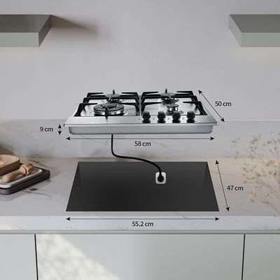 une photo d'une cuisine avec une plaque de cuisson et un évier