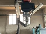 une photo d'une pièce équipée d'un radiateur fixé au plafond