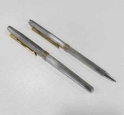 Christian DIOR Parure comprenant un STYLO PLUME or 585 mil.