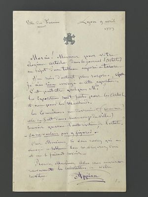 une vieille lettre manuscrite d'un homme, sur laquelle figure une croix
