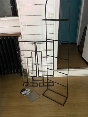 Ensemble de 5 présentoirs métalliques divers En l'état