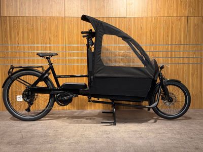 une image représentant une moto équipée d'un side-car