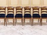 lot de six chaises de salle à manger avec assise rembourrée en velours bleu