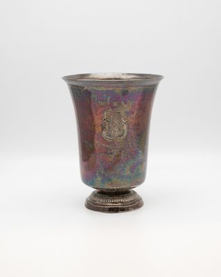 Coupe en argent monogrammée, poinçon vieillard sur piédouche… - Photo 1