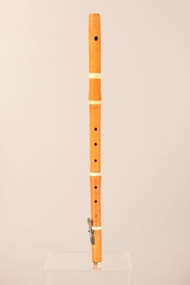 Flûte en buis, clefs argent poinçonné à plaques articulées, …